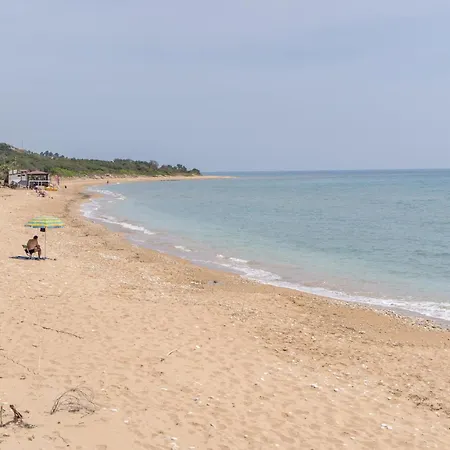 2 Bedroom Gorgeous In Vakantiehuis Sciacca