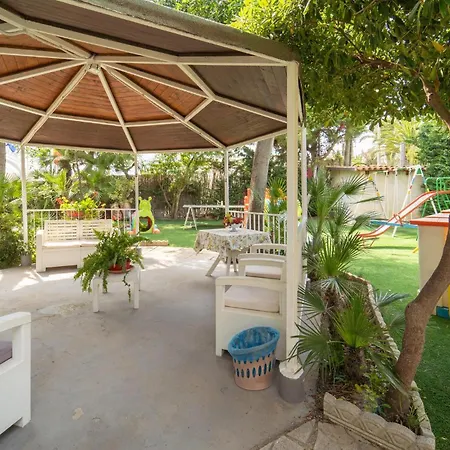2 Bedroom Gorgeous In Sciacca